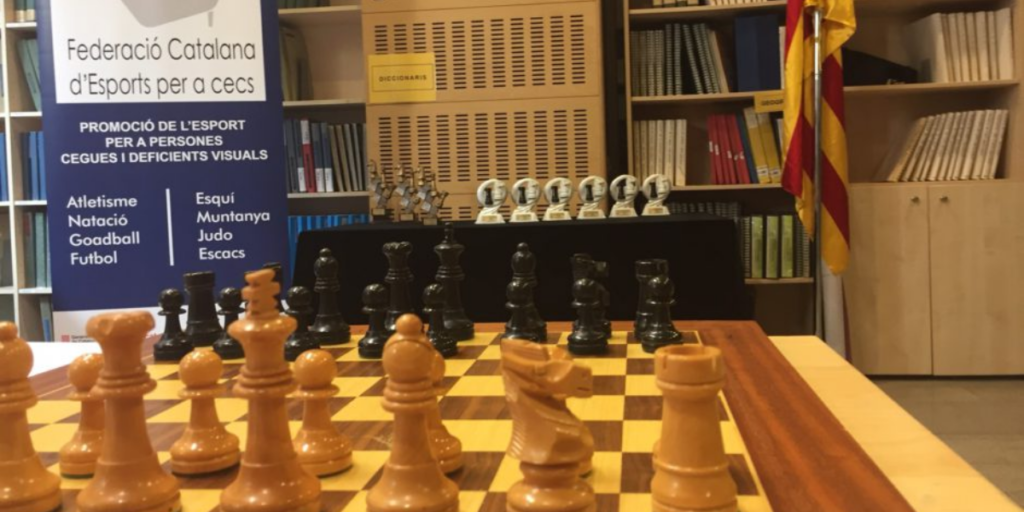 Tauler d'escacs preparat per una competició